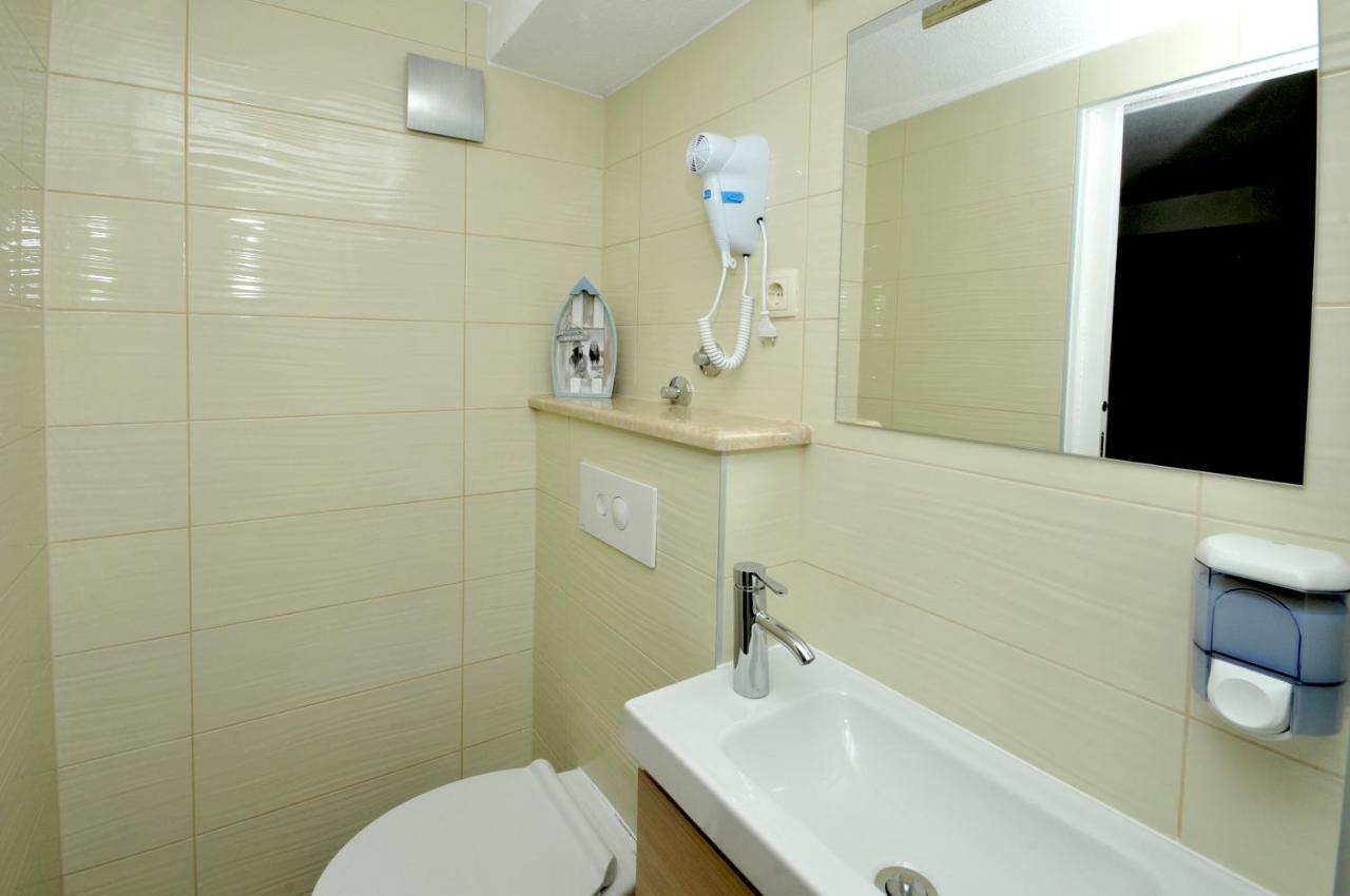 Apartments Penic Трогір Екстер'єр фото