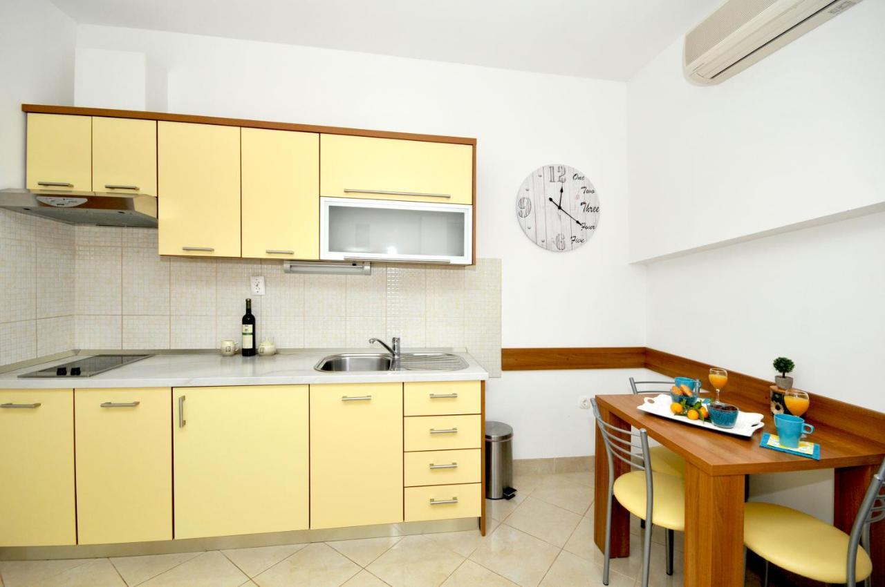 Apartments Penic Трогір Екстер'єр фото