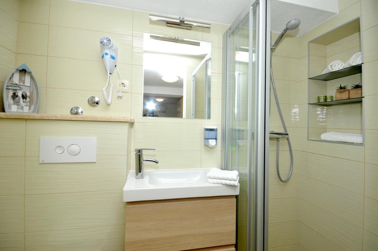Apartments Penic Трогір Екстер'єр фото
