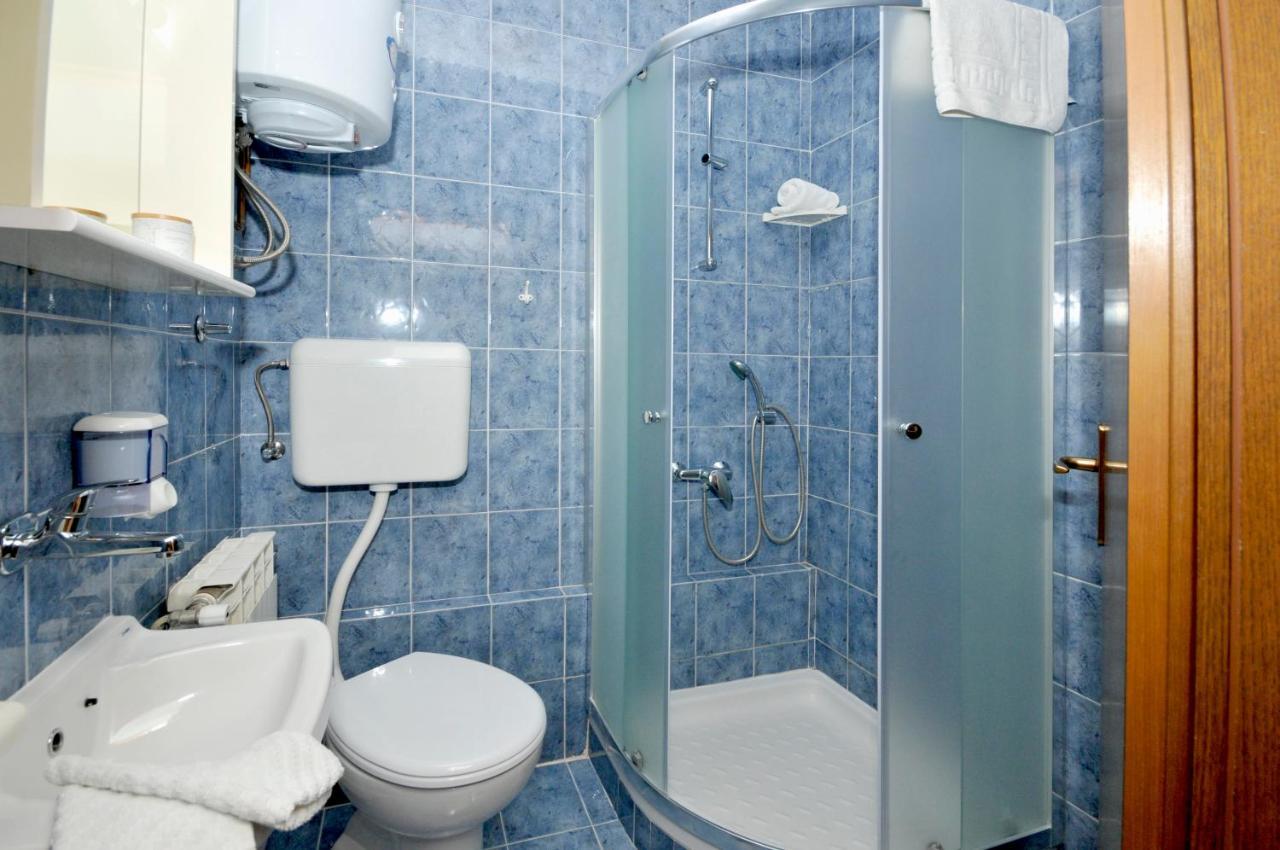 Apartments Penic Трогір Екстер'єр фото