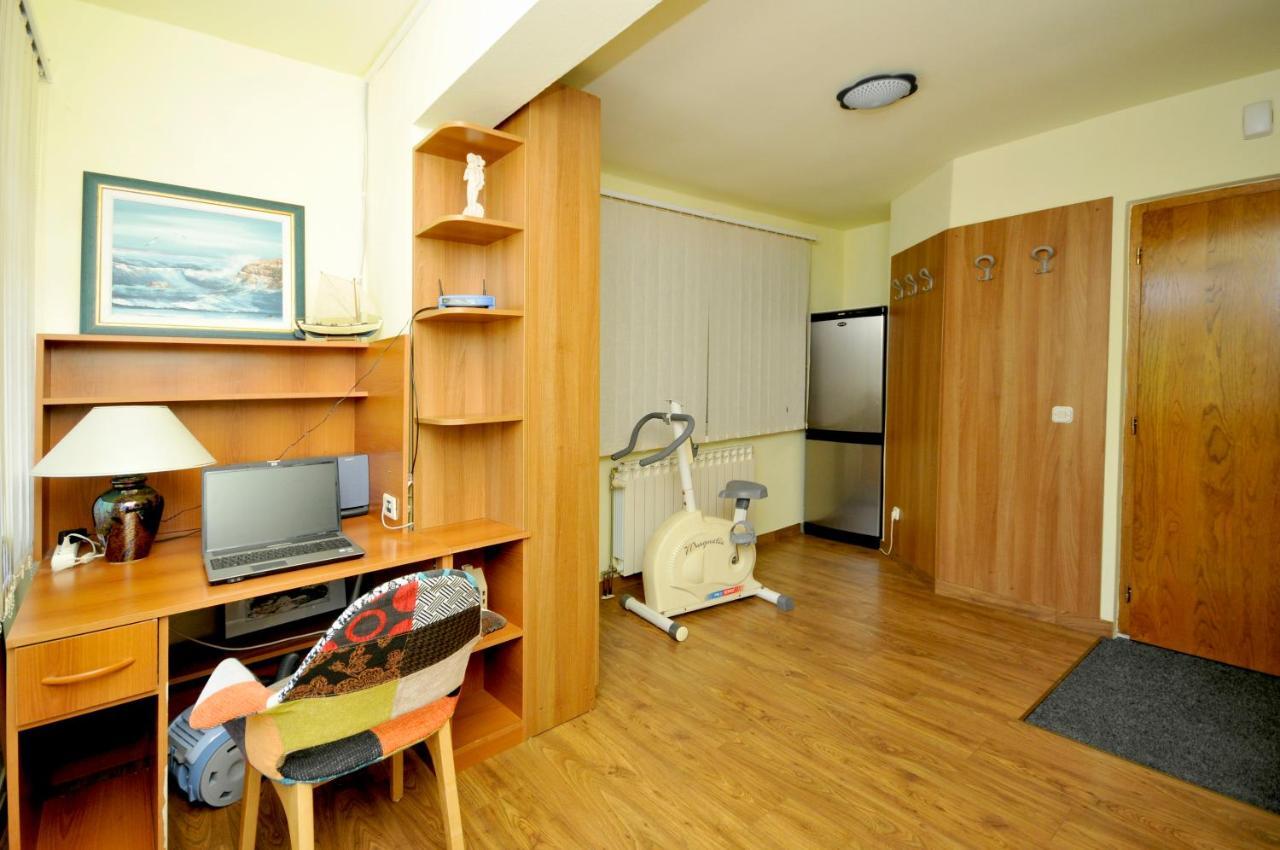 Apartments Penic Трогір Екстер'єр фото
