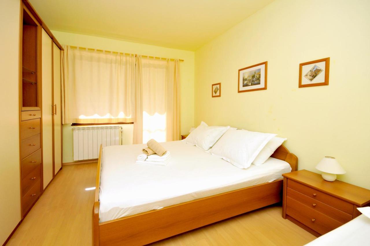 Apartments Penic Трогір Екстер'єр фото
