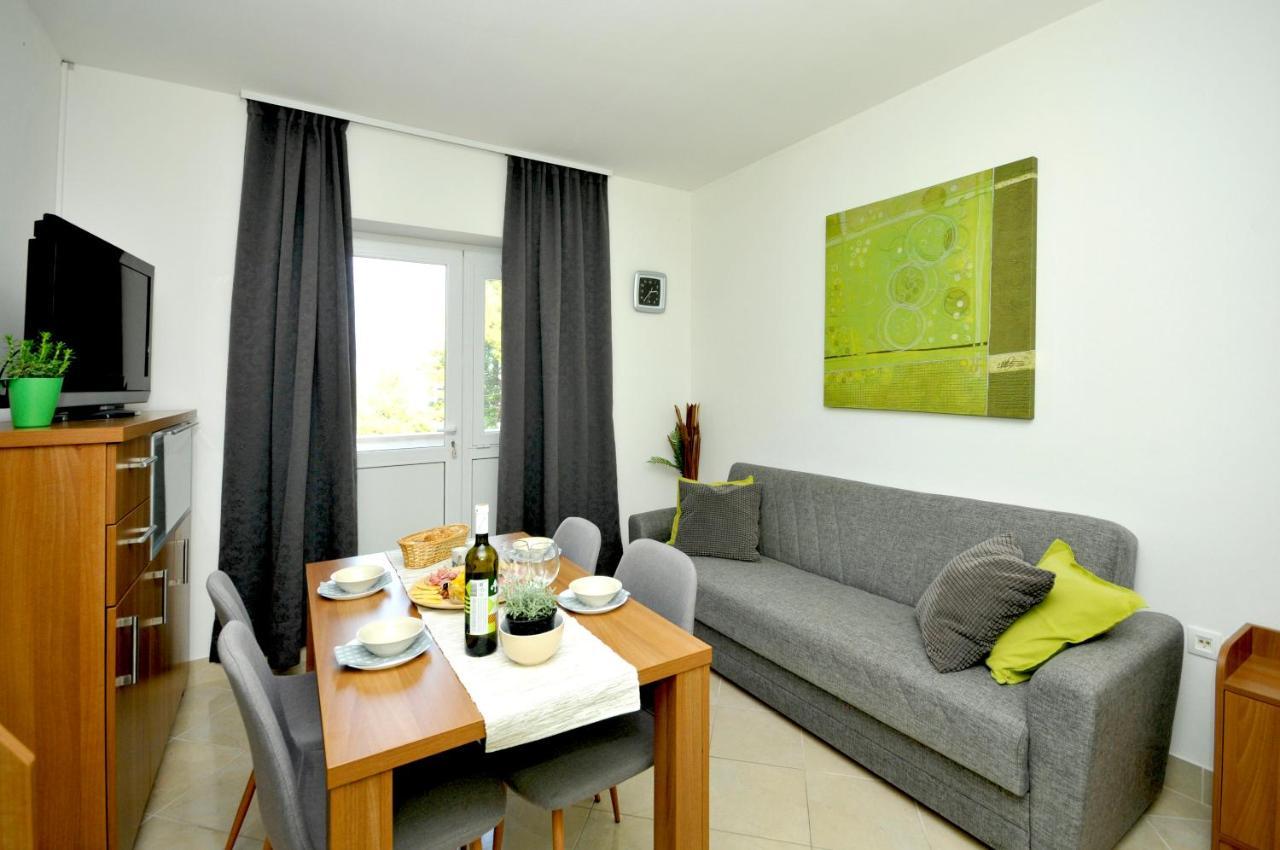 Apartments Penic Трогір Екстер'єр фото